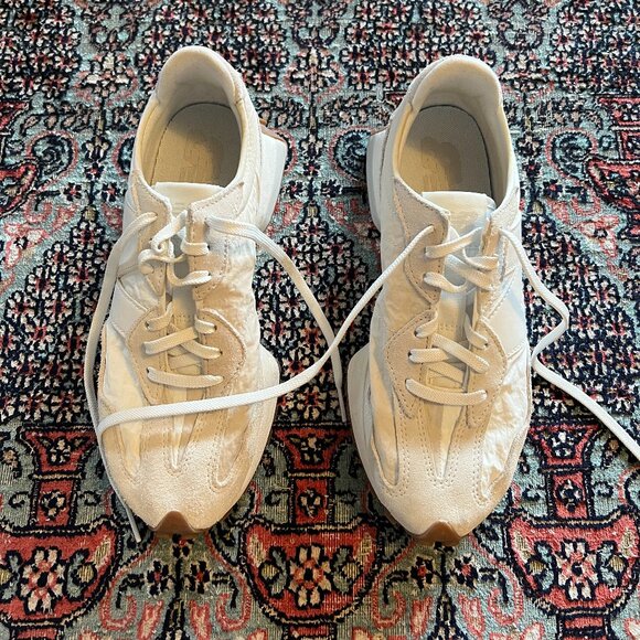 New Balance 327 Sneakers in white - Picture 3 of 9